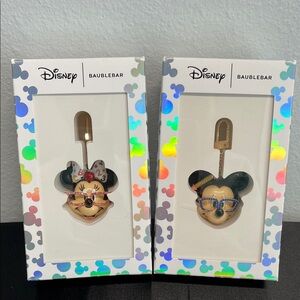 Disney | Mickey & Minnie Mouse Collectable Bag Charms ~ Off To School 🖤❤️ ✏️🍎